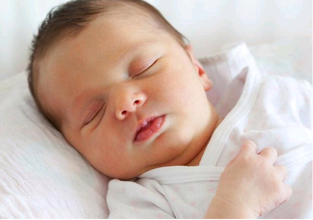 卵巢早衰供卵能成功吗&代孕公司,宝宝吃夜奶的原因有哪些？宝宝需要夜奶怎